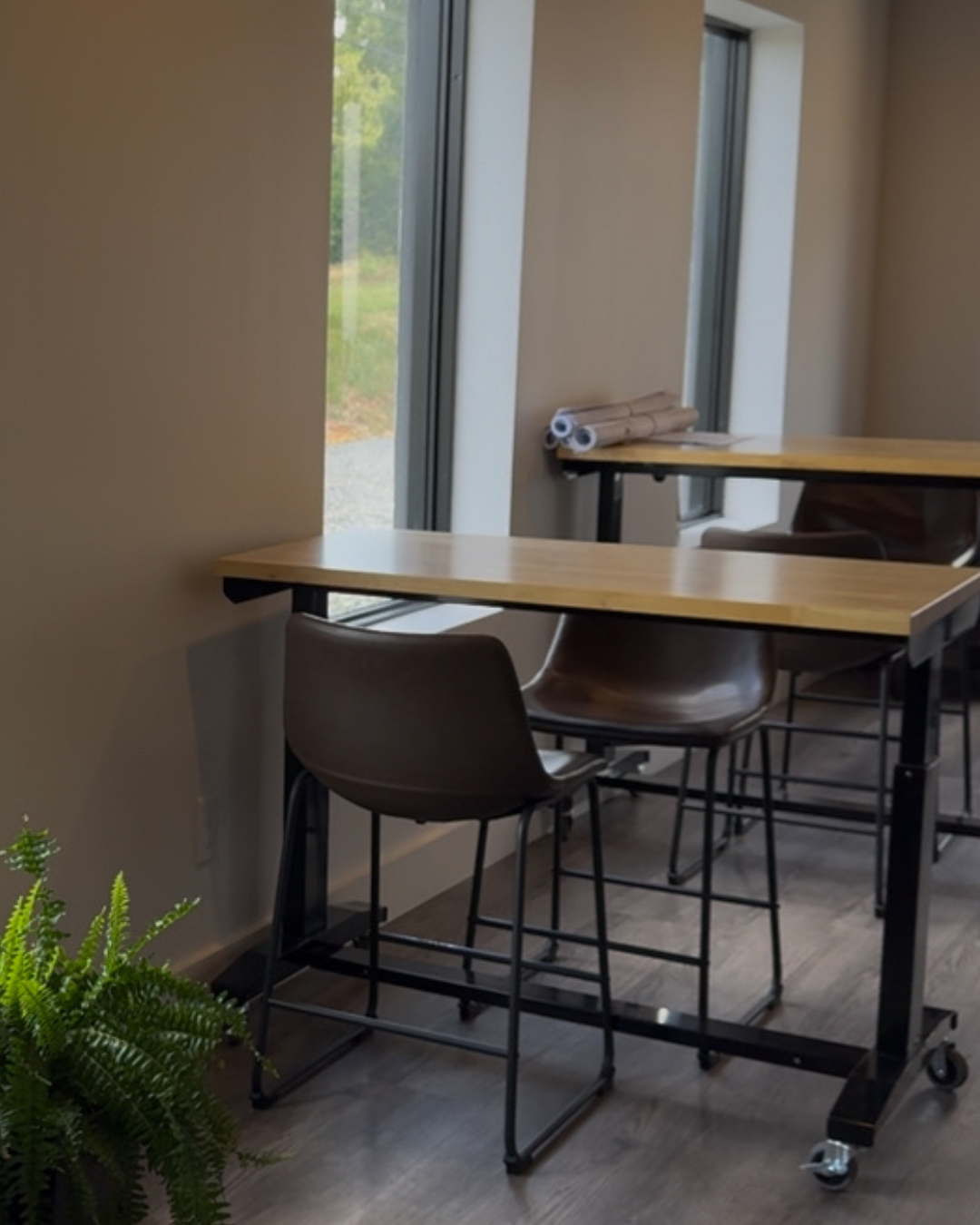 Coffee Shop Etiquette: How to Work Respectfully from a Café